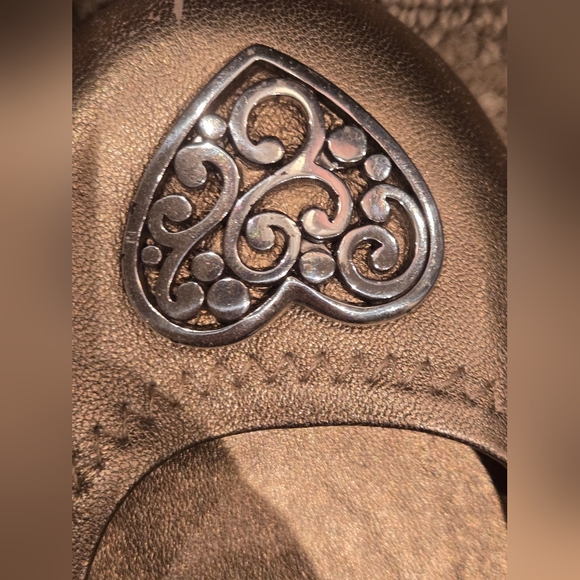 Brighton Gold metallic ballet flats with silver heart - Picture 3 of 10